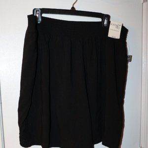 TERRA & SKY Black Scallop Hem SHORTS NWT 1X 16-18
